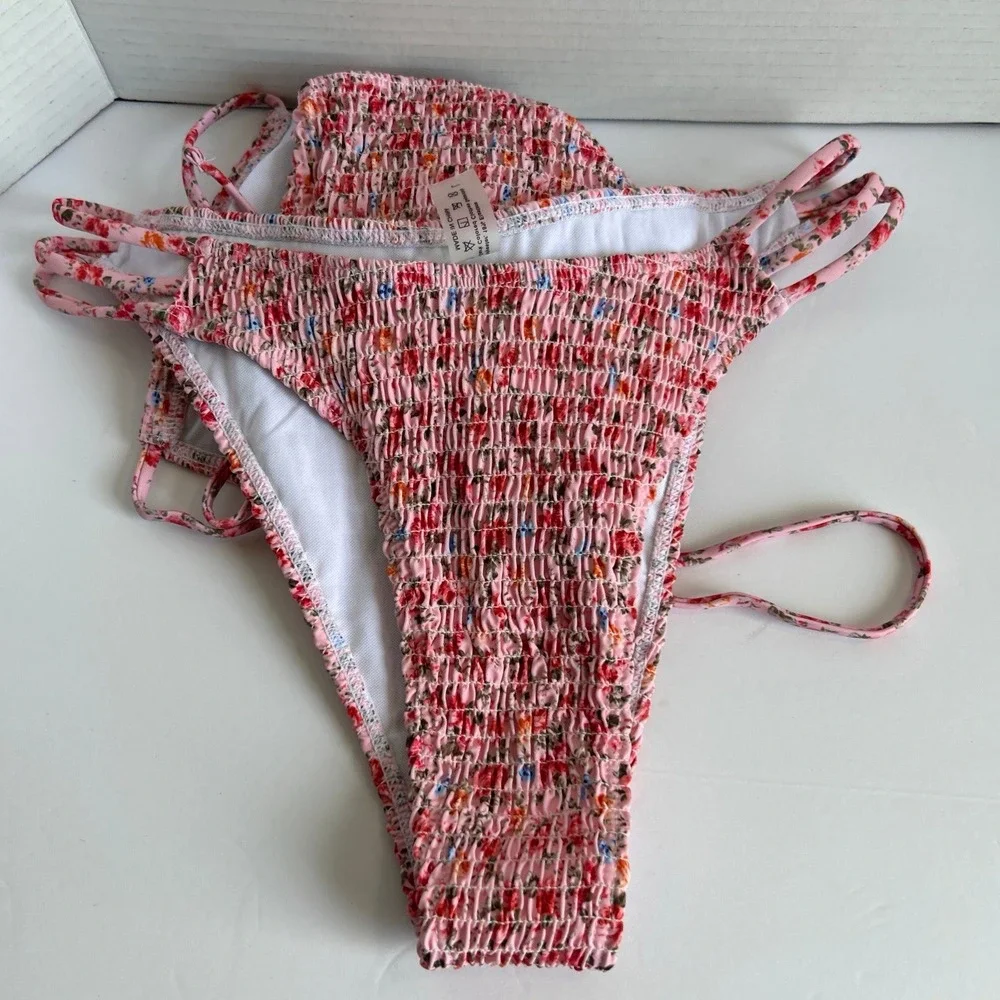 2 Piece Pink Floral Bikini Set Swimwear Size‎ L